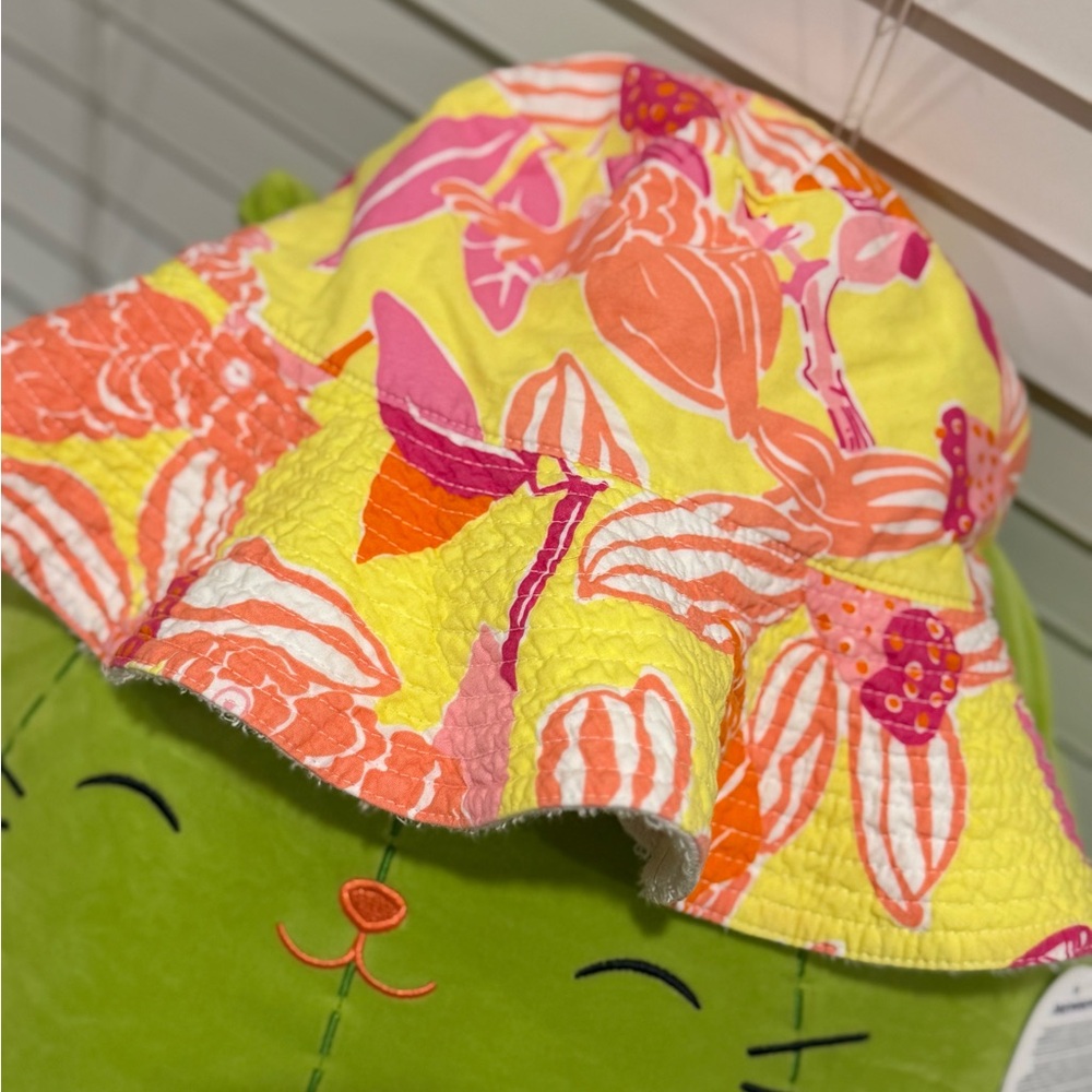 Lilly Pulitzer bucket hat with terry lining